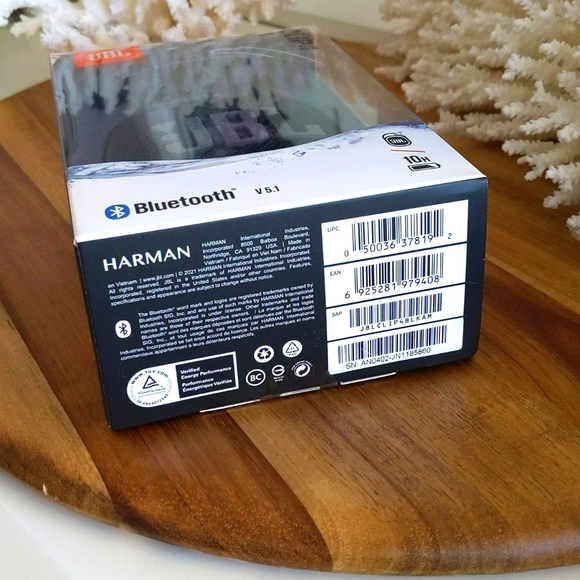 JBL clip 4 - NEW IN BOX - NWT! NEVER used. Great deal!!! All black 🖤 - Picture 4 of 9